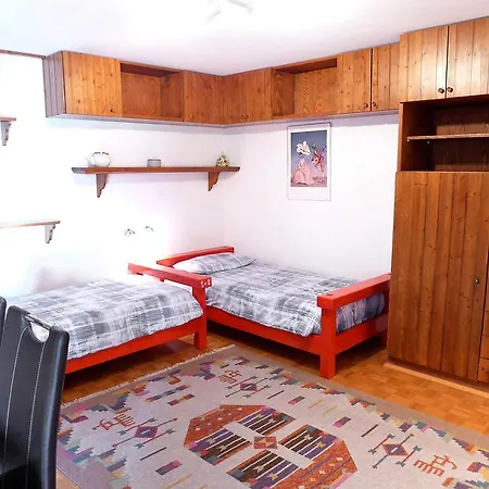 Apartment Cransalpin.11 *